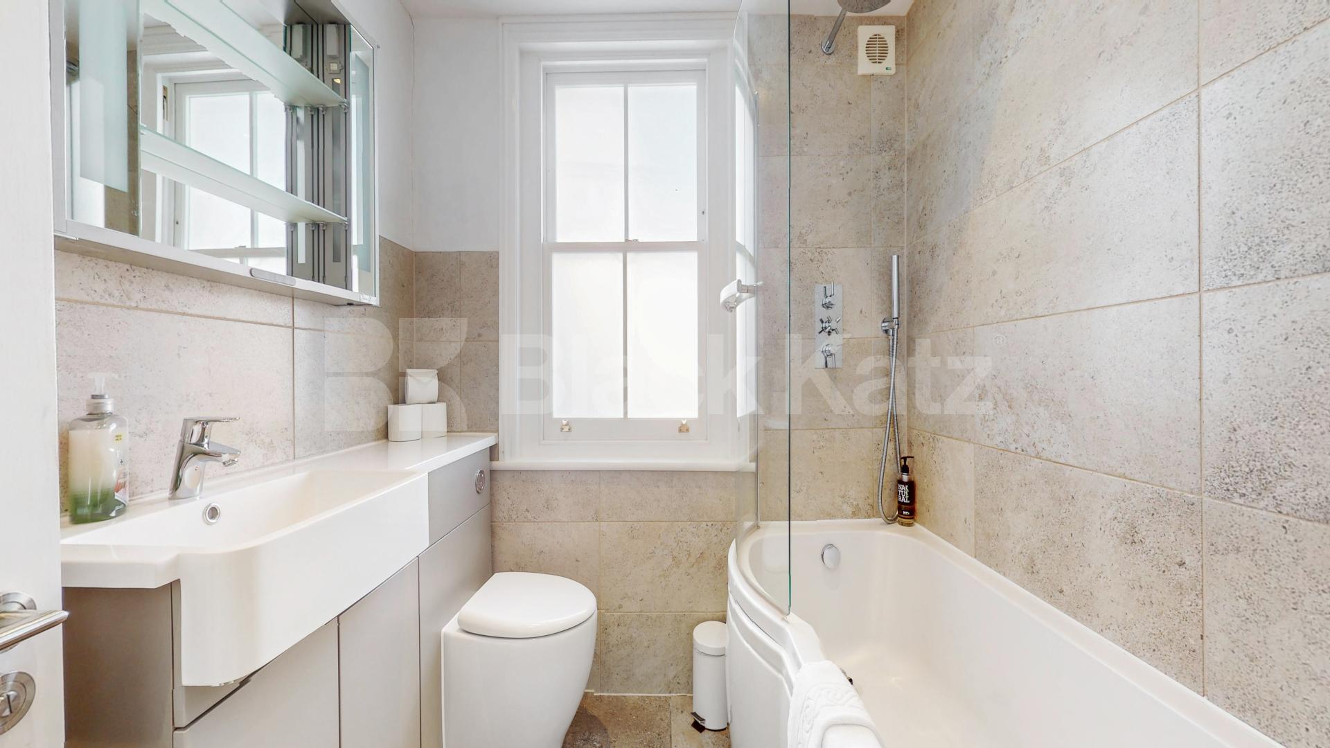 Impressive Six Bedroom House with Four Bathrooms Dalgarno Gardens, North Kensington 